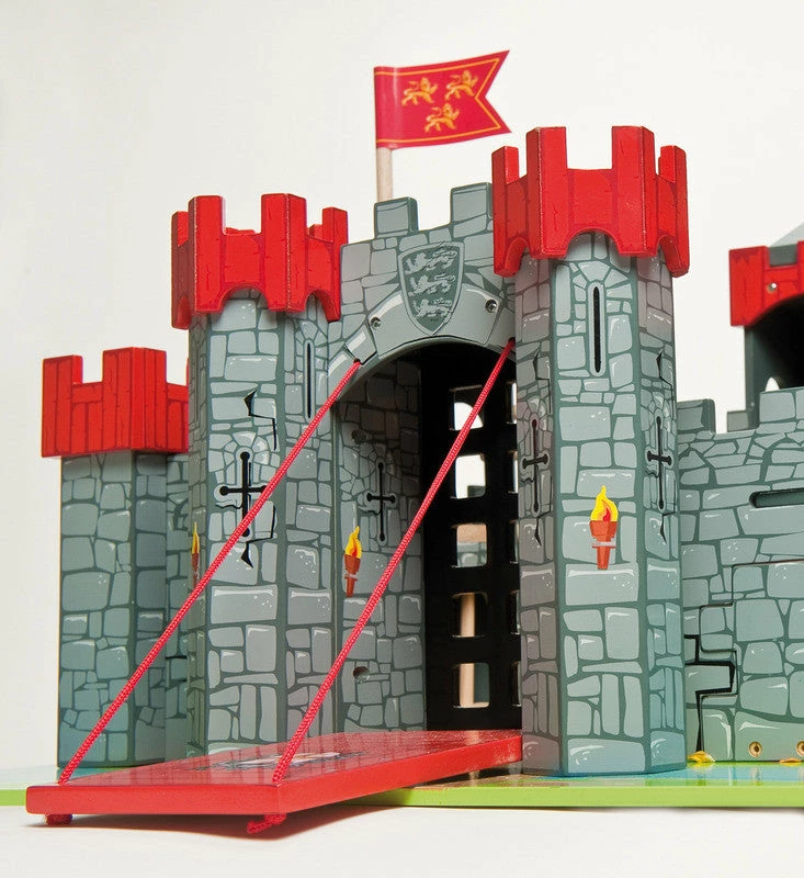 Le Toy Van - Lionheart Castle 4 Le Toy Van - Lionheart Castle - Image 2