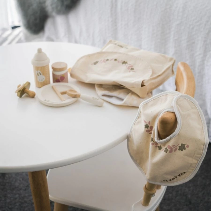 Le Toy Van - Doll Nursing Set 9 Le Toy Van - Doll Nursing Set - Image 7